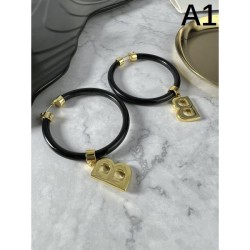 2024SS BALENCIAGA Balenciaga earrings are gaining attention now.