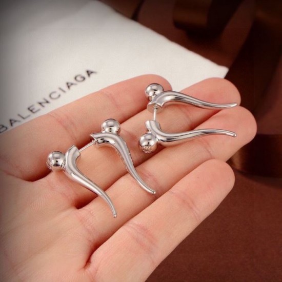 BALENCIAGA Balenciaga latest love at first sight 2024SS earrings BALENCIAGA Balenciaga latest love at first sight 2024SS earrings