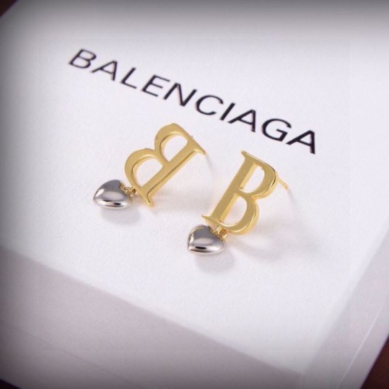 BALENCIAGA Balenciaga 2024SS earrings that are very popular during spring and summer BALENCIAGA Balenciaga 2024SS earrings that are very popular during spring and summer