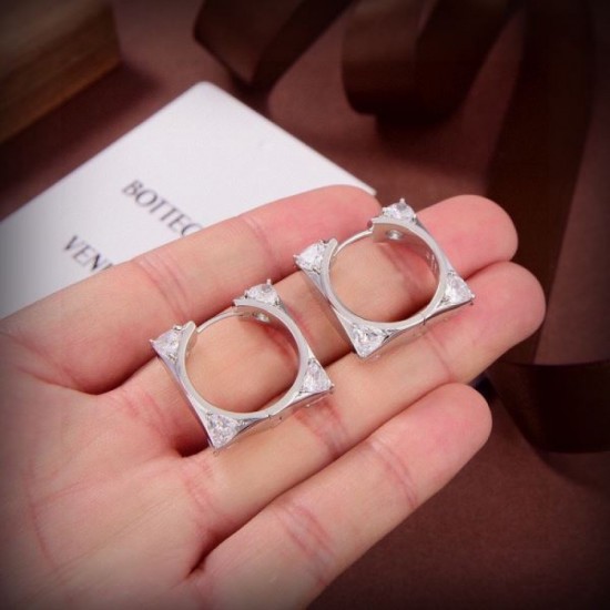 BOTTEGA VENETA Bottega Veneta highly recommended 2024SS earrings BOTTEGA VENETA Bottega Veneta highly recommended 2024SS earrings