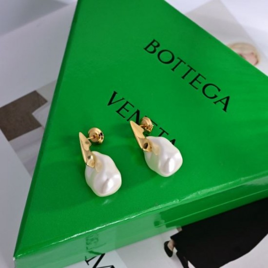 BOTTEGA VENETA Limited quantity 2024SS earrings BOTTEGA VENETA Limited quantity 2024SS earrings