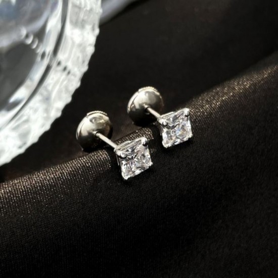 2024SS new summer earrings that transcend borders and eras BVLGARI BVLGARI 2024SS new summer earrings that transcend borders and eras BVLGARI BVLGARI