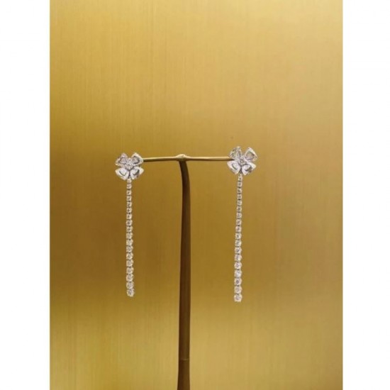 2024SS earrings BVLGARI are now very popular among celebrities. 2024SS earrings BVLGARI are now very popular among celebrities.