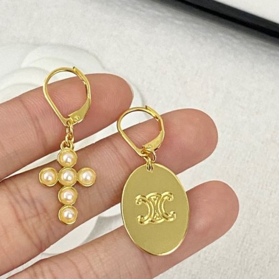 New Spring/Summer 2024SS earrings CELINE with great local prices New Spring/Summer 2024SS earrings CELINE with great local prices