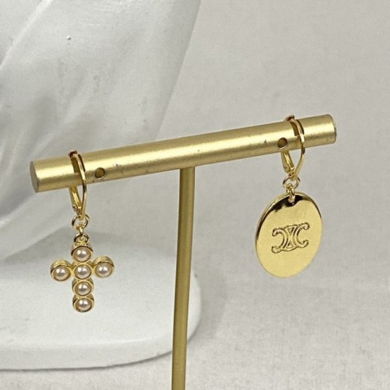 New Spring/Summer 2024SS earrings CELINE with great local prices New Spring/Summer 2024SS earrings CELINE with great local prices