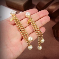 Very popular model in Japan 2024SS earrings CELINE