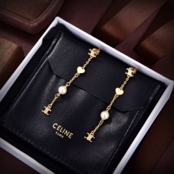 Popular item even after years of use 2024SS earrings CELINE