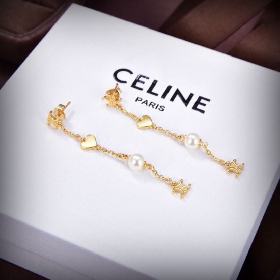 Popular item even after years of use 2024SS earrings CELINE Popular item even after years of use 2024SS earrings CELINE