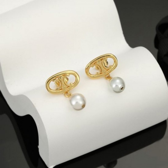 New 2024SS earrings that are soft and comfortable to wear CELINE New 2024SS earrings that are soft and comfortable to wear CELINE