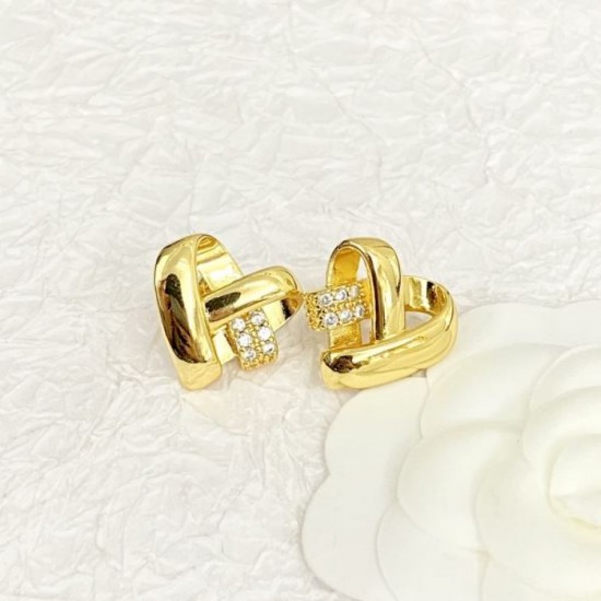2024SS CELINE Celine earrings A lovely summer staple item 2024SS CELINE Celine earrings A lovely summer staple item