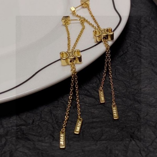 2024SS CELINE Celine earrings continue to be popular items 2024SS CELINE Celine earrings continue to be popular items
