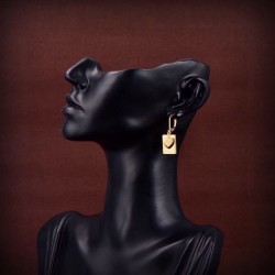 2024SS CELINE Celine earrings continue to attract attention