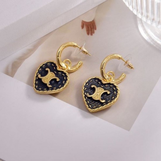 2024SS CELINE Celine earrings This spring/summer must-buy for adults 2024SS CELINE Celine earrings This spring/summer must-buy for adults
