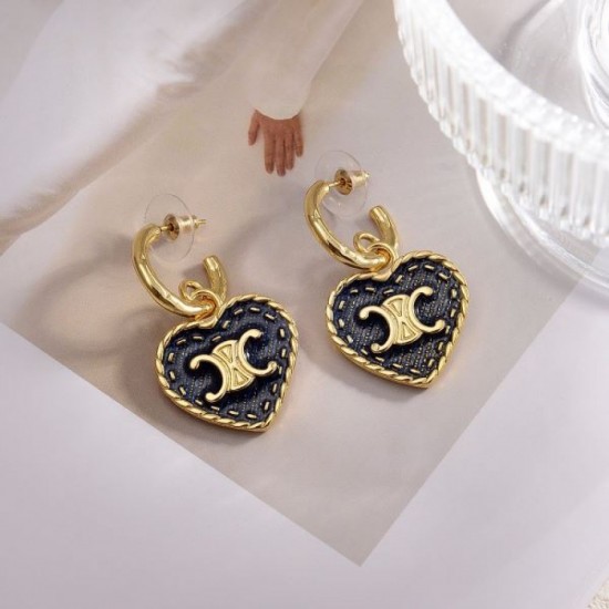 2024SS CELINE Celine earrings This spring/summer must-buy for adults 2024SS CELINE Celine earrings This spring/summer must-buy for adults