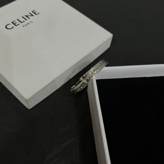 CELINE Celine latest product sure to sell out 2024SS earrings CELINE Celine latest product sure to sell out 2024SS earrings