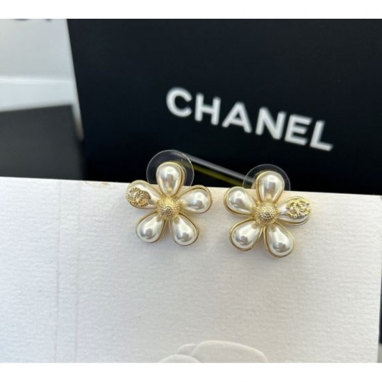 Last Spring/Summer Collection 2024SS Earrings CHANEL CHANEL Last Spring/Summer Collection 2024SS Earrings CHANEL CHANEL
