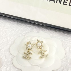 A stylish masterpiece 2024SS earrings CHANEL CHANEL