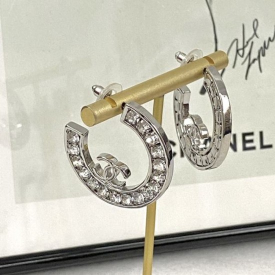 Essential items for spring 2024SS earrings CHANEL Essential items for spring 2024SS earrings CHANEL