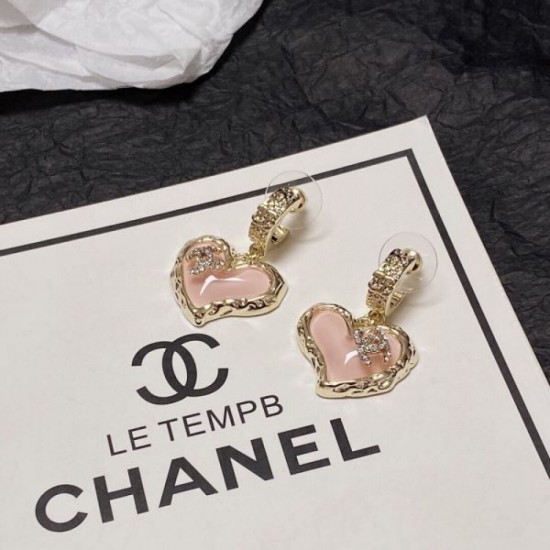 Clean silhouette 2024SS earrings CHANEL Clean silhouette 2024SS earrings CHANEL