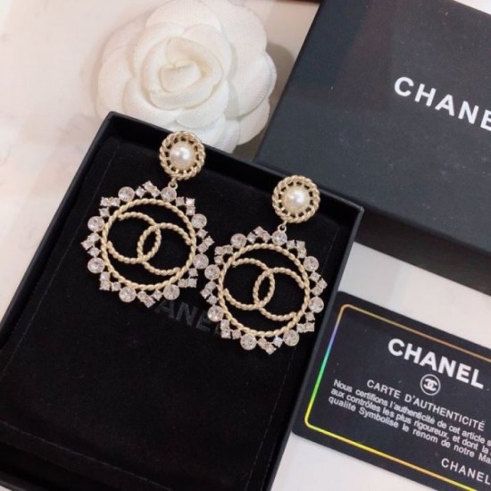 2024SS earrings with high fashion sensitivity CHANEL 2024SS earrings with high fashion sensitivity CHANEL