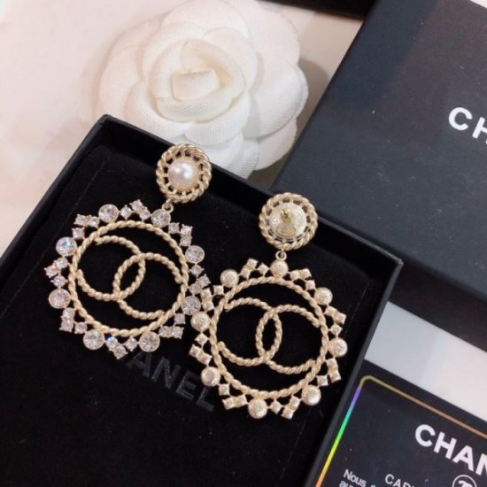 2024SS earrings with high fashion sensitivity CHANEL 2024SS earrings with high fashion sensitivity CHANEL