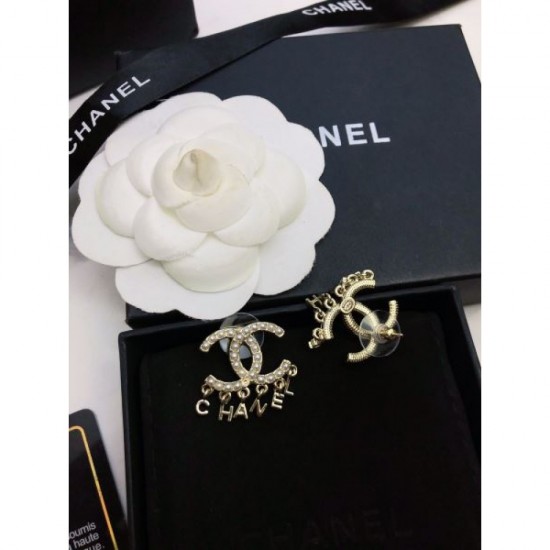 2024SS earrings that have a presence every season CHANEL 2024SS earrings that have a presence every season CHANEL