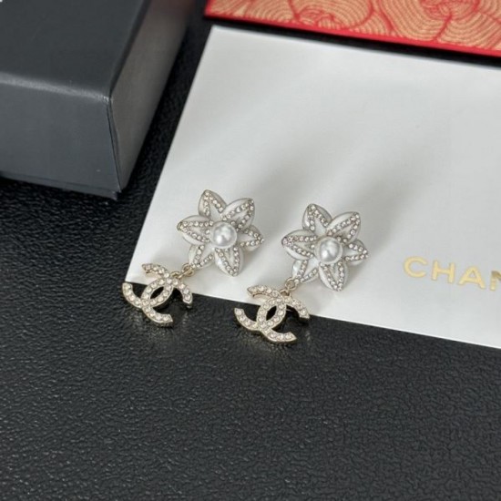 This spring is set with these 2024SS earrings CHANEL CHANEL This spring is set with these 2024SS earrings CHANEL CHANEL