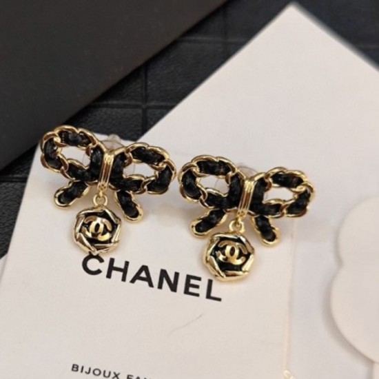 New 2024SS earrings that are extremely popular CHANEL New 2024SS earrings that are extremely popular CHANEL