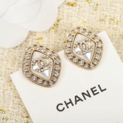New 2024SS earrings in pursuit of trends CHANEL