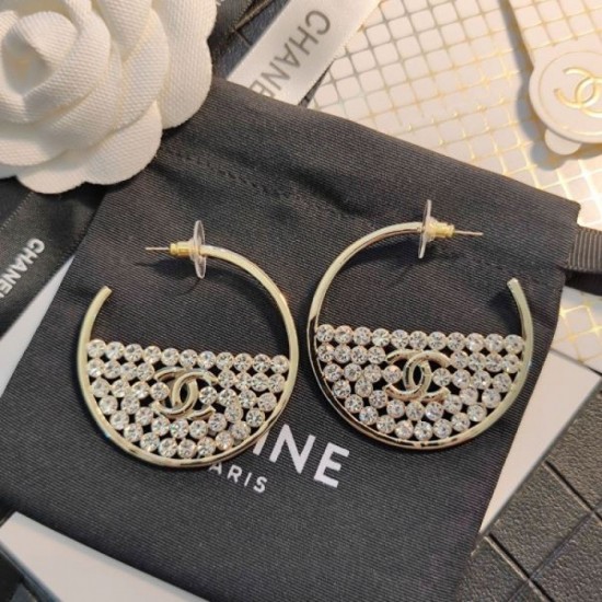 New colors in fashion 2024SS earrings CHANEL CHANEL New colors in fashion 2024SS earrings CHANEL CHANEL