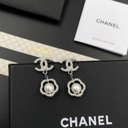 Refreshing spring/summer style 2024SS earrings CHANEL