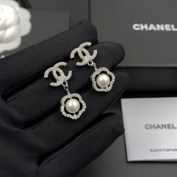 Refreshing spring/summer style 2024SS earrings CHANEL
