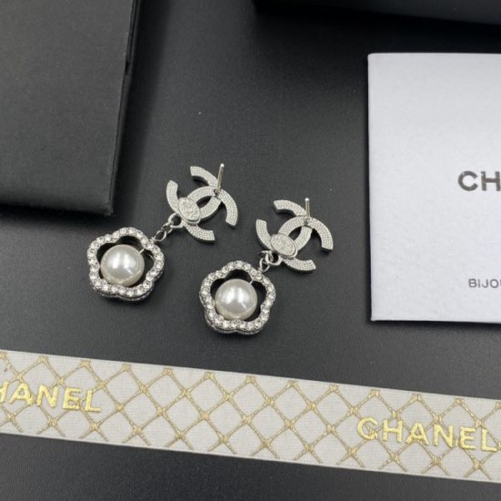 Refreshing spring/summer style 2024SS earrings CHANEL Refreshing spring/summer style 2024SS earrings CHANEL