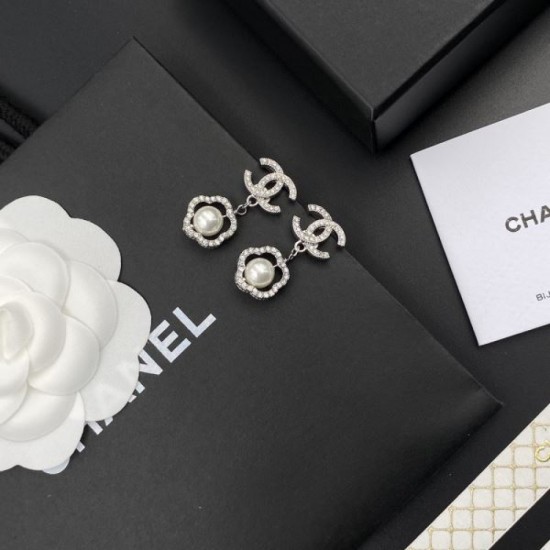 Refreshing spring/summer style 2024SS earrings CHANEL Refreshing spring/summer style 2024SS earrings CHANEL