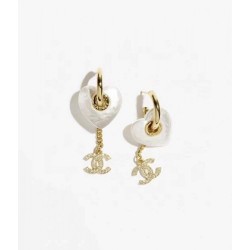 New 2024SS earrings that are sure to be a hit CHANEL CHANEL