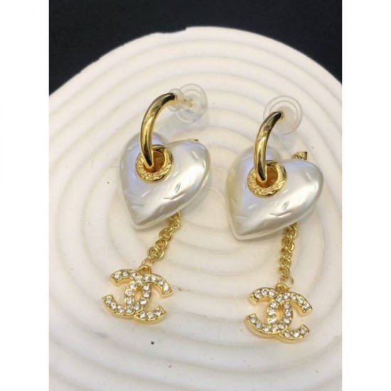 New 2024SS earrings that are sure to be a hit CHANEL CHANEL New 2024SS earrings that are sure to be a hit CHANEL CHANEL