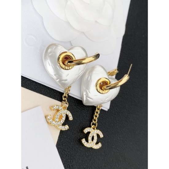New 2024SS earrings that are sure to be a hit CHANEL CHANEL New 2024SS earrings that are sure to be a hit CHANEL CHANEL