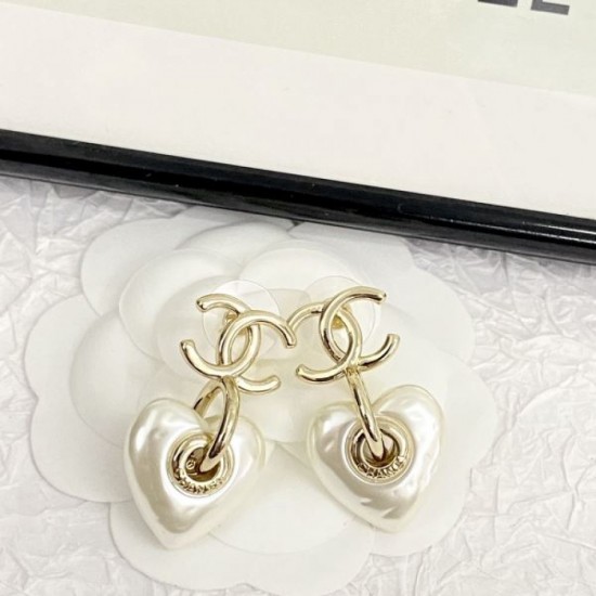 Must-buy for adults this spring/summer 2024SS earrings CHANEL Must-buy for adults this spring/summer 2024SS earrings CHANEL