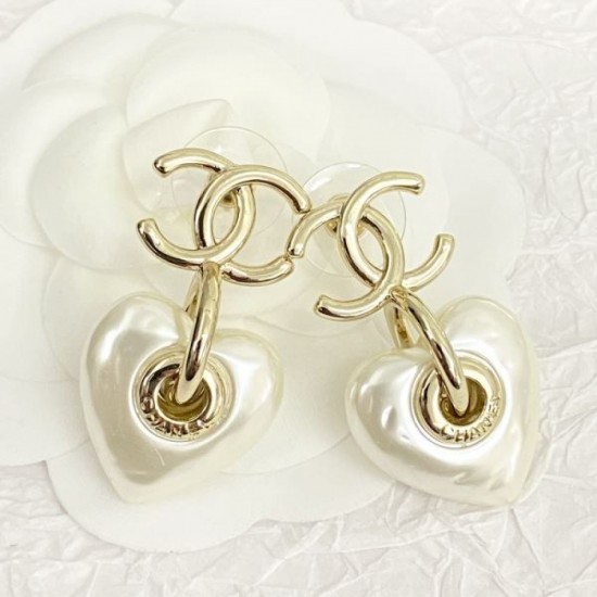 Must-buy for adults this spring/summer 2024SS earrings CHANEL Must-buy for adults this spring/summer 2024SS earrings CHANEL