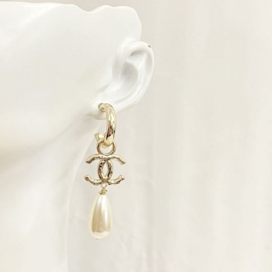 2024SS earrings with an elegant summer feel CHANEL 2024SS earrings with an elegant summer feel CHANEL