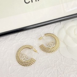 Wonderful summer staple item 2024SS earrings CHANEL