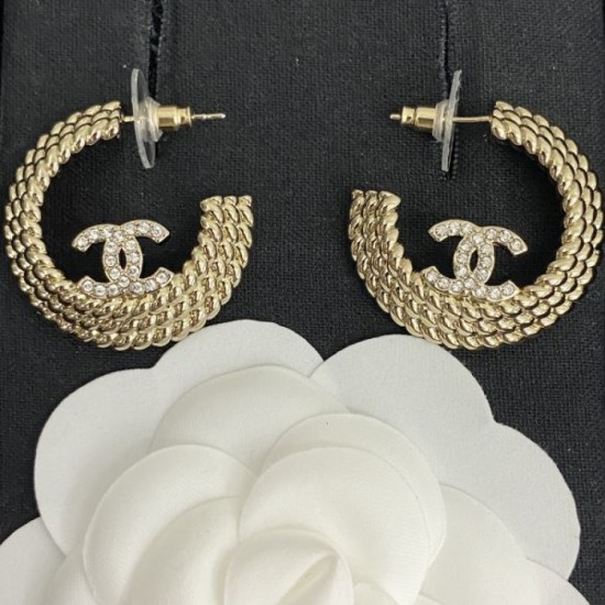 Wonderful summer staple item 2024SS earrings CHANEL Wonderful summer staple item 2024SS earrings CHANEL