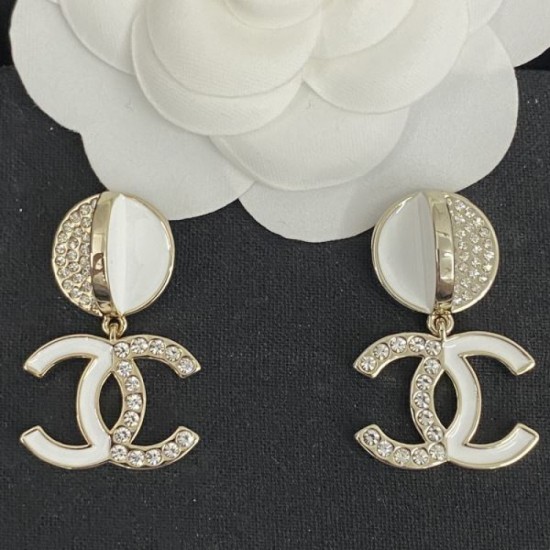 A must-have summer item 2024SS earrings CHANEL A must-have summer item 2024SS earrings CHANEL