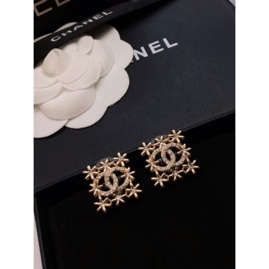 New arrivals 2024SS earrings CHANEL to improve your fashion level New arrivals 2024SS earrings CHANEL to improve your fashion level