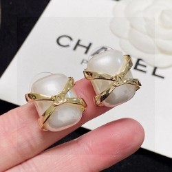 Great for the upcoming season 2024SS earrings CHANEL CHANEL