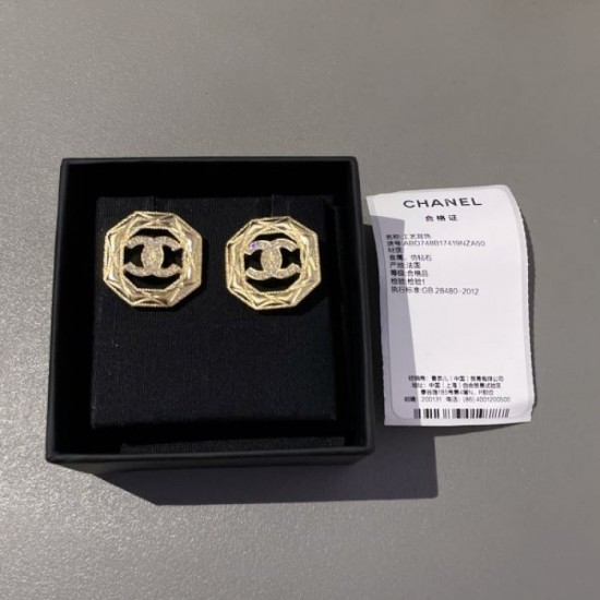 2024SS CHANEL Chanel earrings Enjoy casual style 2024SS CHANEL Chanel earrings Enjoy casual style