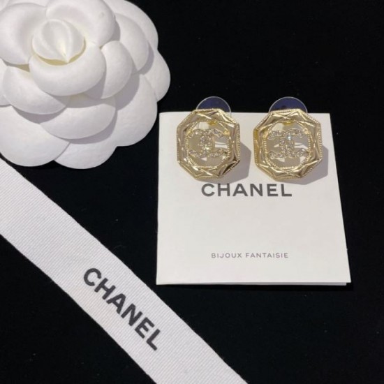 2024SS CHANEL Chanel earrings Enjoy casual style 2024SS CHANEL Chanel earrings Enjoy casual style