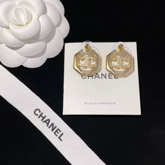 2024SS CHANEL Chanel earrings Enjoy casual style 2024SS CHANEL Chanel earrings Enjoy casual style
