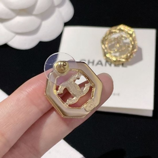 2024SS CHANEL Chanel earrings Enjoy casual style 2024SS CHANEL Chanel earrings Enjoy casual style