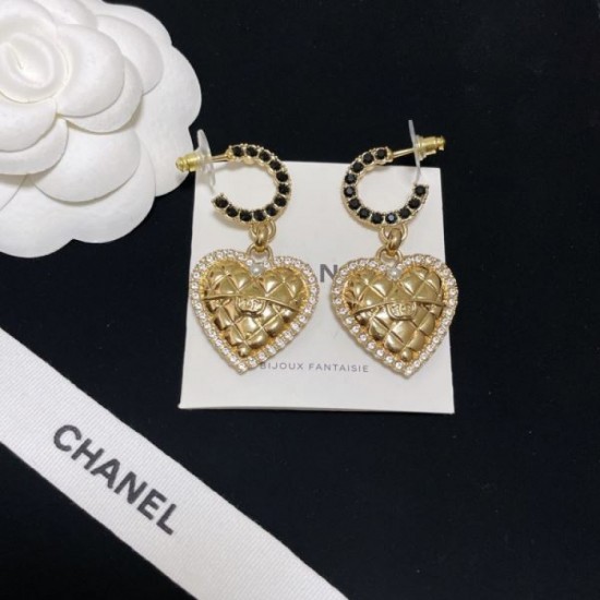 2024SS CHANEL CHANEL earrings A unique item that will become the main character 2024SS CHANEL CHANEL earrings A unique item that will become the main character